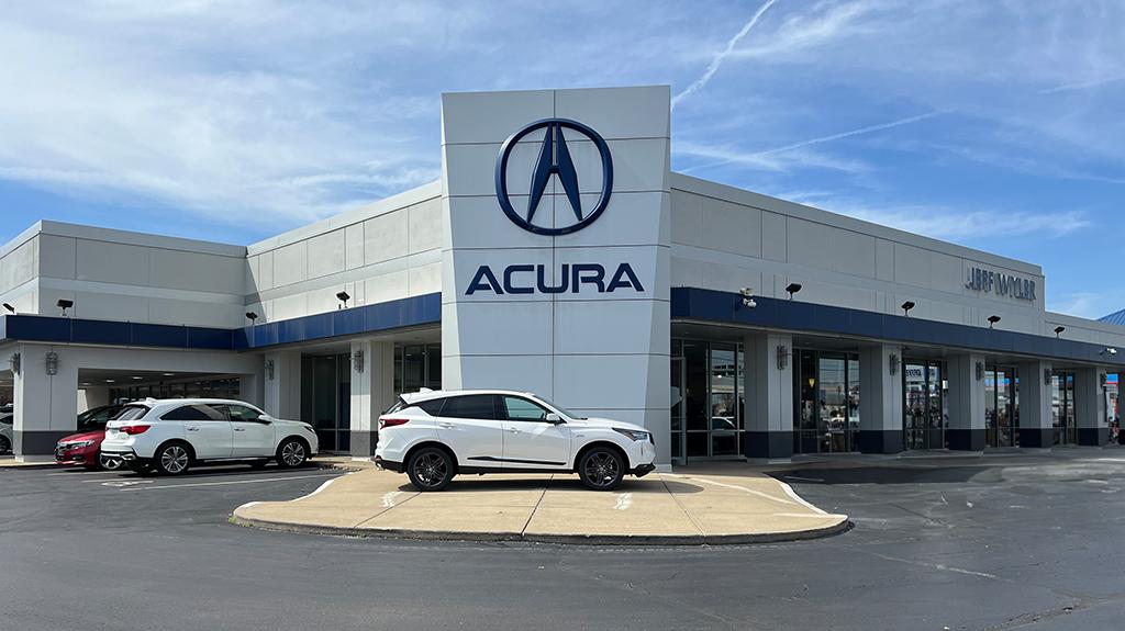 Dealership gallery photo 1